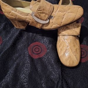 Vintage Citations Soft Steps Snake Skin buckle Retro Mustard Ankle Pumps/ Loafer